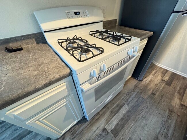 Building Photo - 5382 Circle Dr