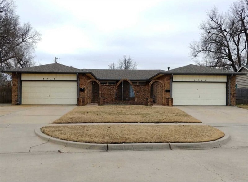 Building Photo - 8415 E Gilbert St