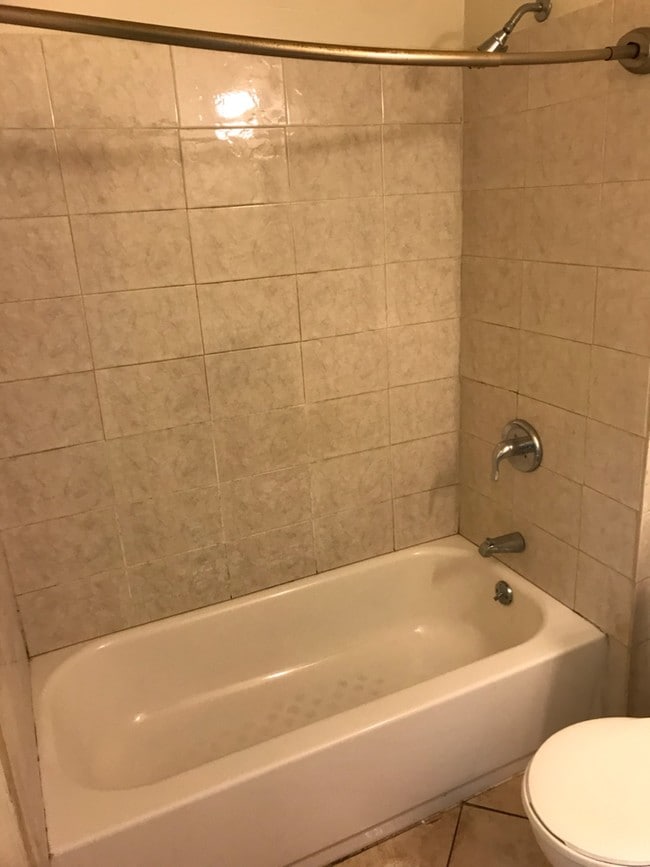 Building Photo - 9926 Watermill Cir