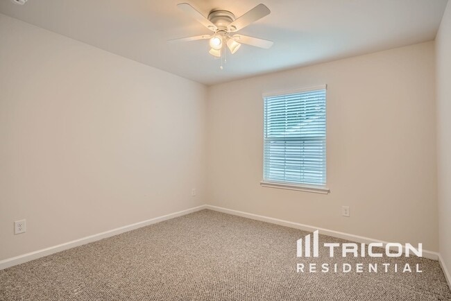 Building Photo - 1302 Harkey Creek Dr