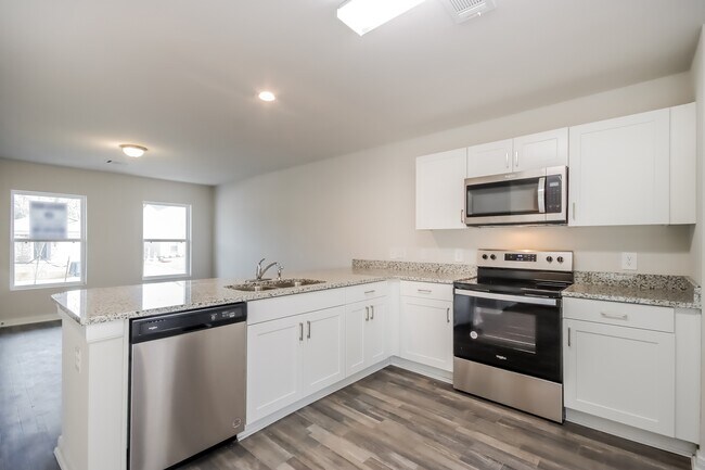 Building Photo - 15614 Briar Forest Dr