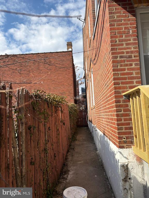 Building Photo - 712 Ohio Ave