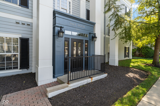Building Photo - 12863 Tradd St
