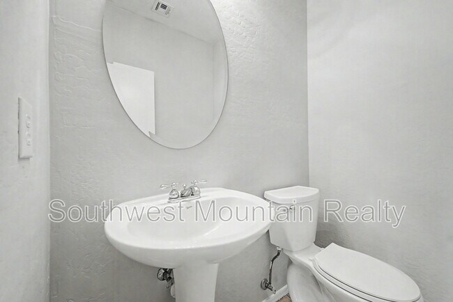 Building Photo - 45556 W Tucker Rd
