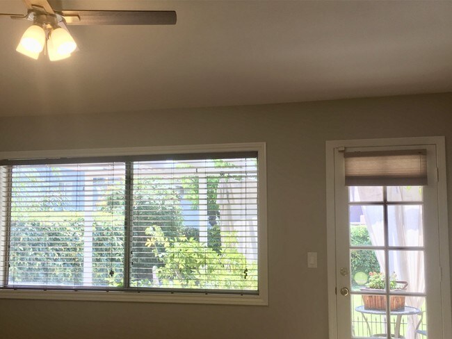 Building Photo - 6240 Gamay Ct