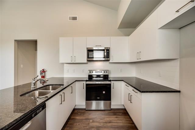 Building Photo - 663 Wheatfield Dr