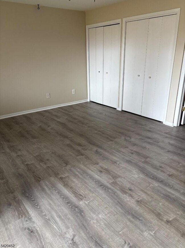 Building Photo - 3 Port Royal Dr