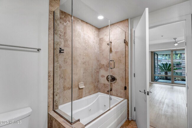 Building Photo - 7141 E Rancho Vista Dr