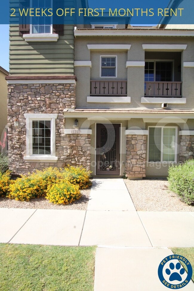 Primary Photo - 1366 S Sabino Dr