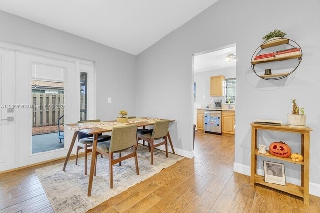 Building Photo - 1499 Yellowthroat St