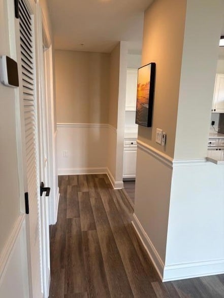 Building Photo - 1200 Town Center Dr