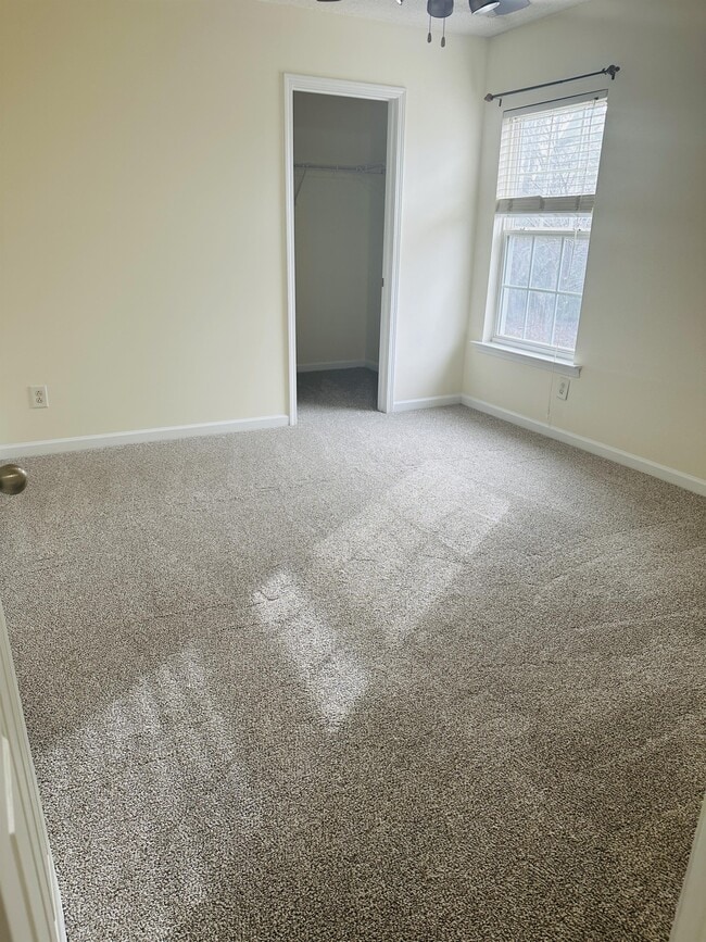 Building Photo - 1150 Brookhill Way
