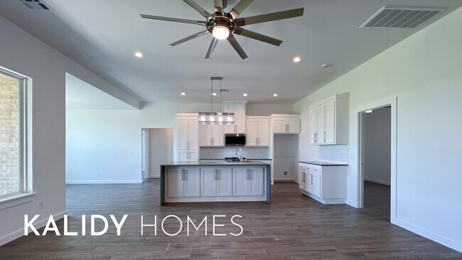 Building Photo - 20456 Antler Farms Dr