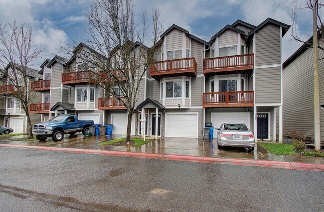 Building Photo - Beautiful 3 Bd 3 Ba Home in Bagley Downs Neighborhood