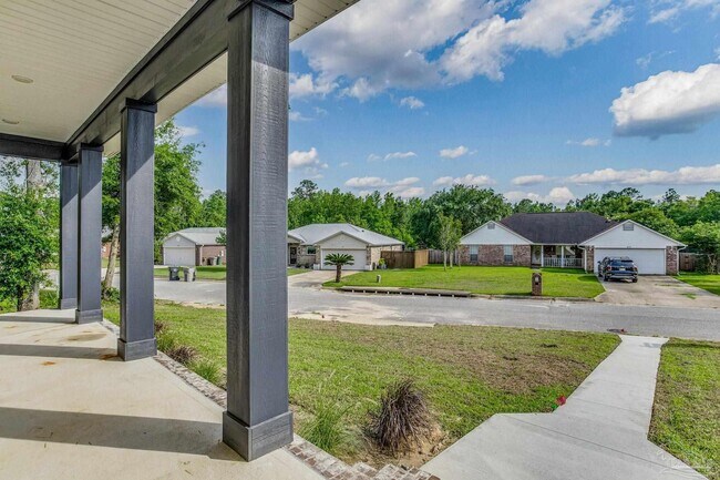 Building Photo - 412 Elcino Dr
