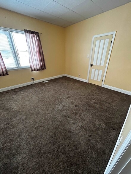 Bedroom 3 - 302 Lake Ave