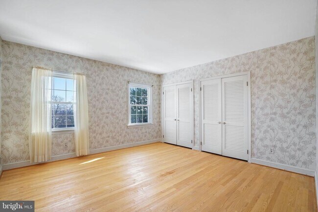 Building Photo - 513 Cathedral Dr