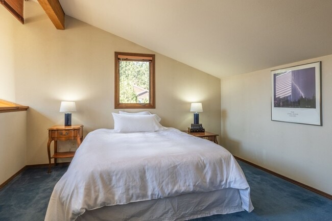 Building Photo - 283 Monterey Pine Rd