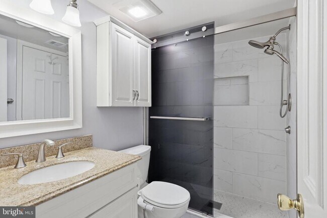 Building Photo - 7739 Inversham Dr
