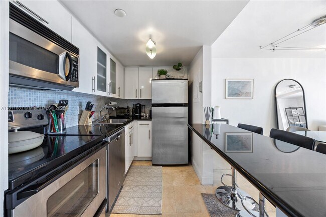 Building Photo - 770 Claughton Island Dr