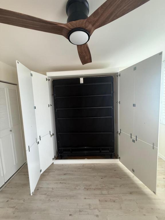 Building Photo - 925 N Halifax Ave