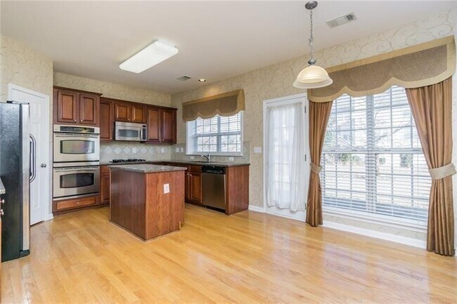 Building Photo - 4987 Rustic Canyon Dr