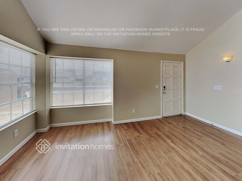 Building Photo - 6748 W Cinnabar Ave