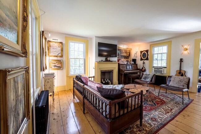 Building Photo - 1357 Canal Rd