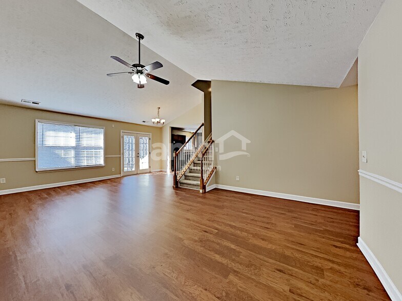 Building Photo - 673 Smoky Mountains Dr