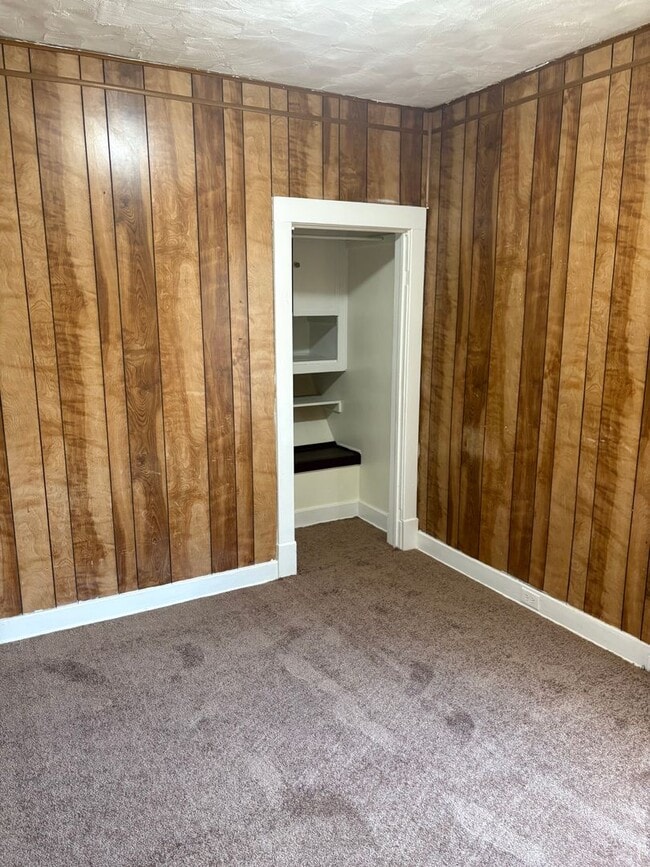 Building Photo - Nice 2 Bedroom