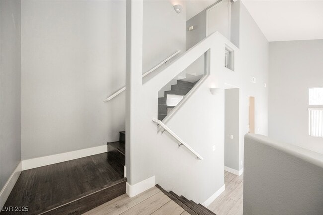 Building Photo - 138 Cam Capri