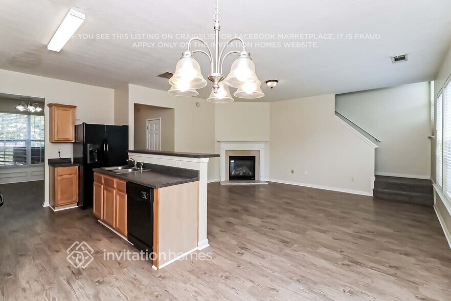 Building Photo - 3755 Shenfield Dr