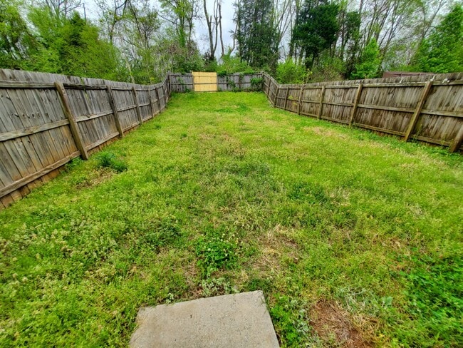 Building Photo - 315 Counter Point Dr