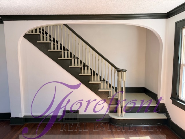 Building Photo - 705 S Grant Ave