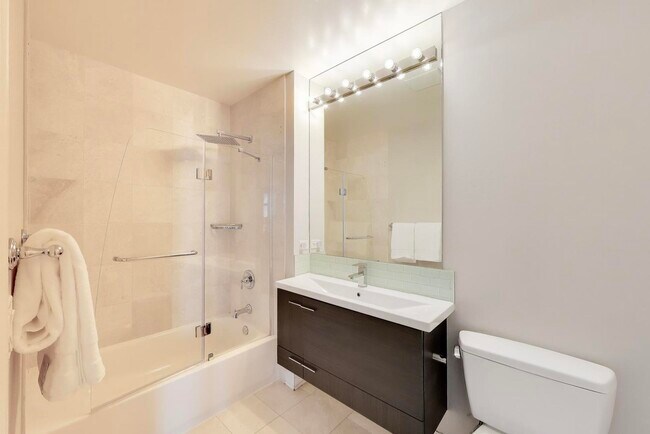 Building Photo - 1629 S Prairie Ave