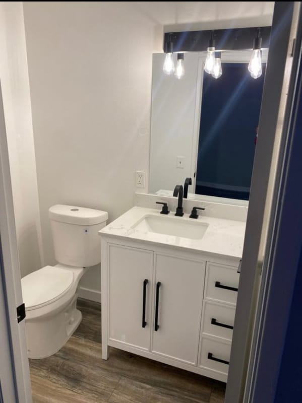 Building Photo - 2729 W Yale Ave