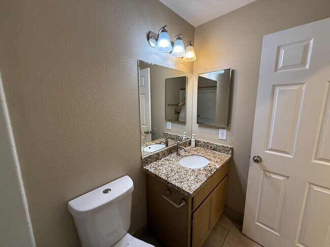 Building Photo - Updated two story home in Sylvan School Di...
