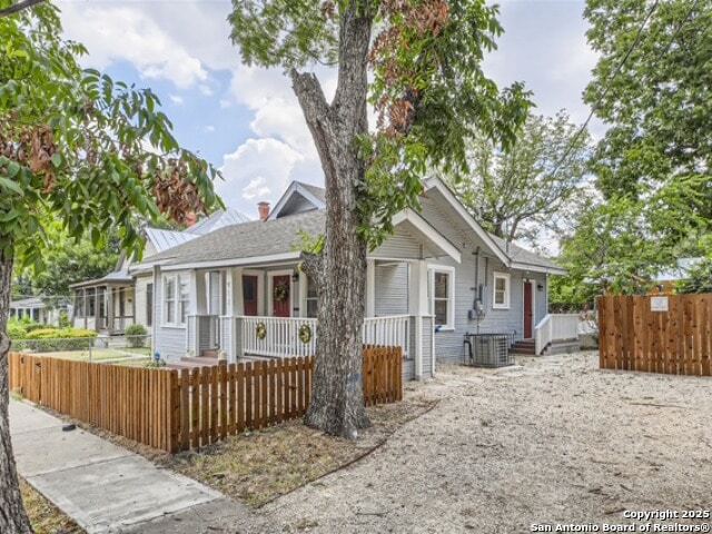 Building Photo - 912 Burnet St