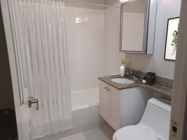 Brittany Springs Apartments 3401 Bristol Oxford Valley Rd Levittown