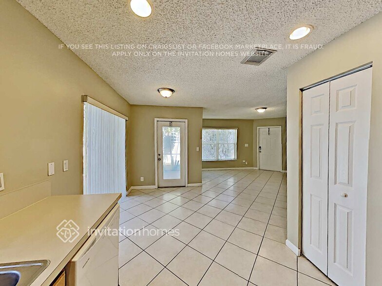 Building Photo - 1156 Rialto Dr