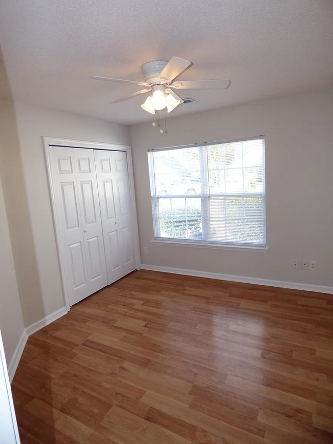 Building Photo - 210 Tibton Cir