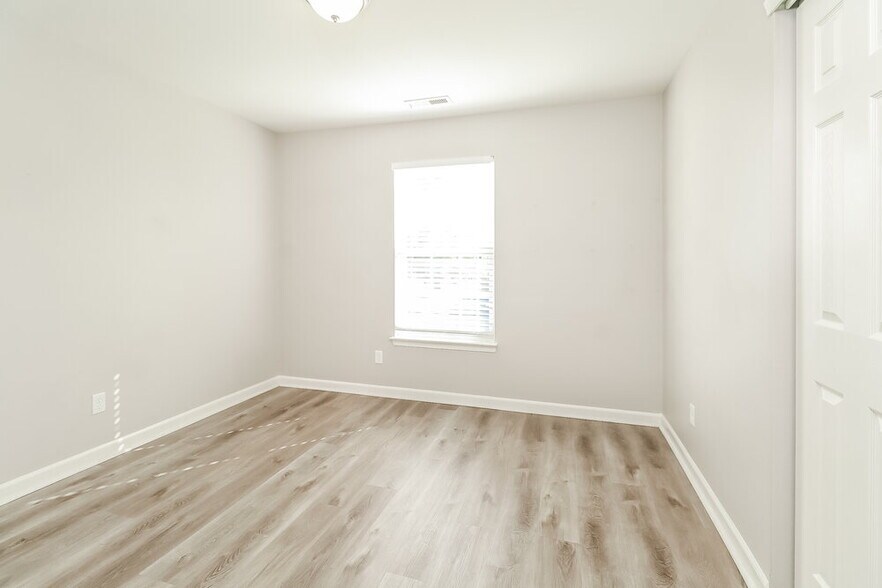 Building Photo - 2604 Dapple Ct