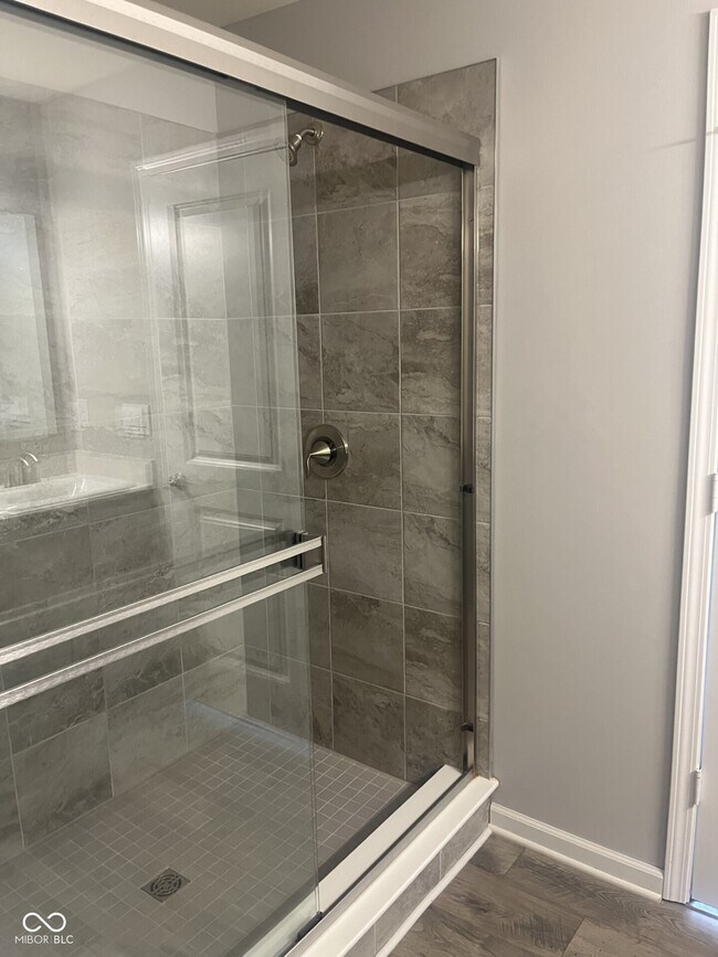 Building Photo - 2607 Plano Dr