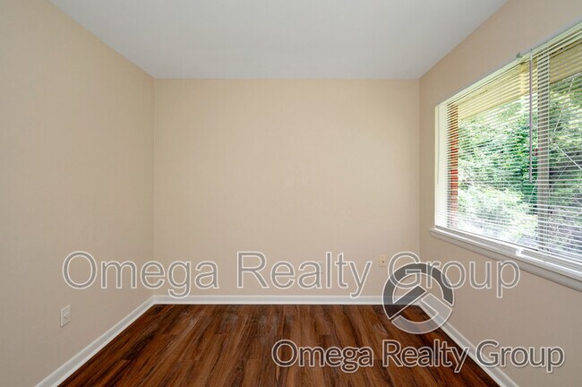 Building Photo - 2150 20th St