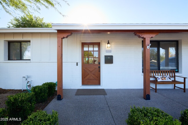 Building Photo - 4226 N 84th Pl