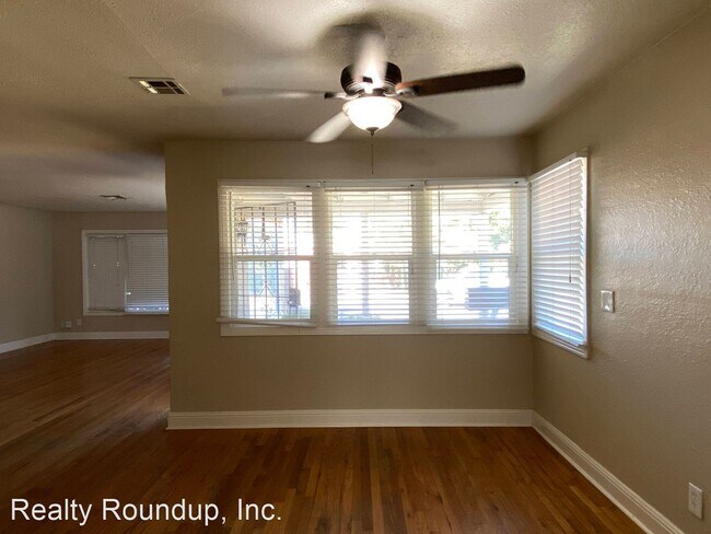 Building Photo - 3 br, 1 bath House - 1656 Country Club Blvd