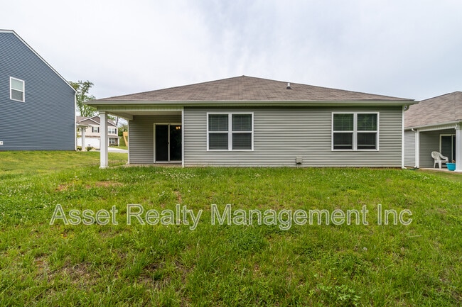 Building Photo - 1614 River Poppy Road