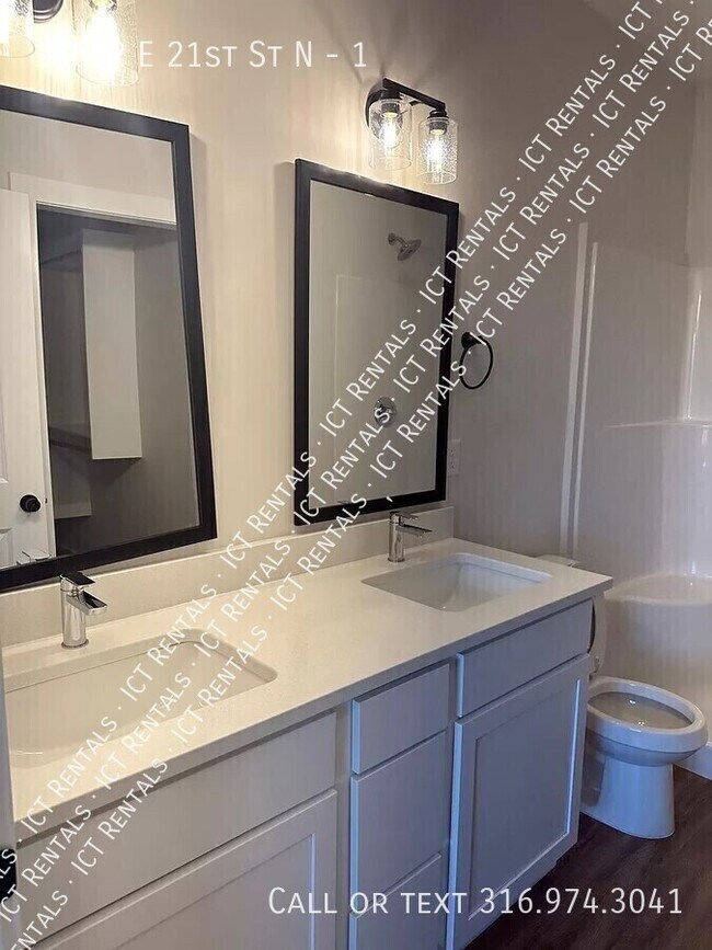 Building Photo - 15672 E 21st St N