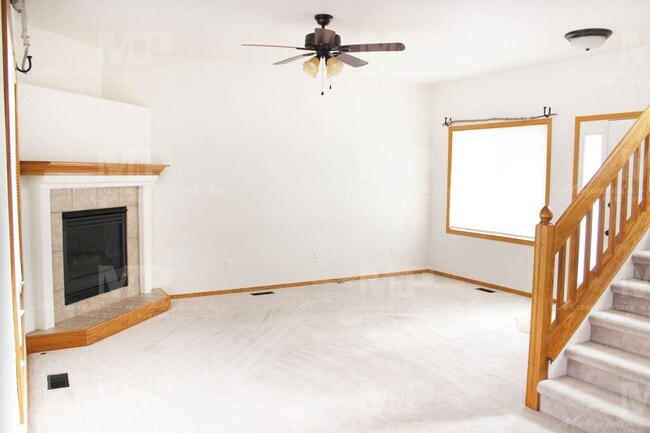 Building Photo - 2357 Forsythia Ct