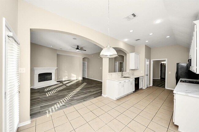 Building Photo - 22035 Emerald Run Ln